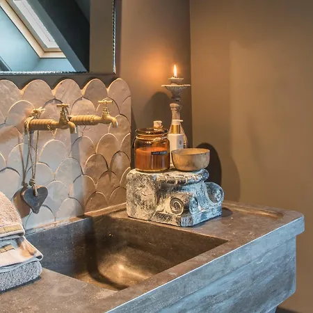 Erve Jonkerhoeve Couette-café 3*